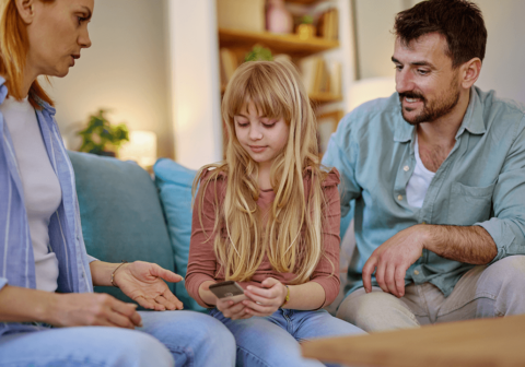 Celulares básicos para crianças: devo dar ao meu filho um dispositivo de tecnologia simples?